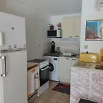T2 Climatisé à - Piscine, Plage, Parking&terrasse - Idéal Familles 4/5 Pers. - Fr-1-796-45 Appartement