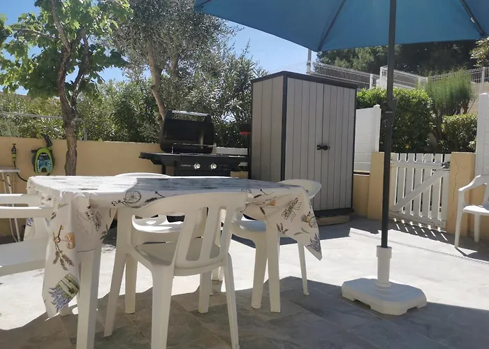 T2 Climatise A - Piscine, Plage, Parking & Terrasse - Ideal Familles 4/5 Pers. - Fr-1-796-45 * Gruissan